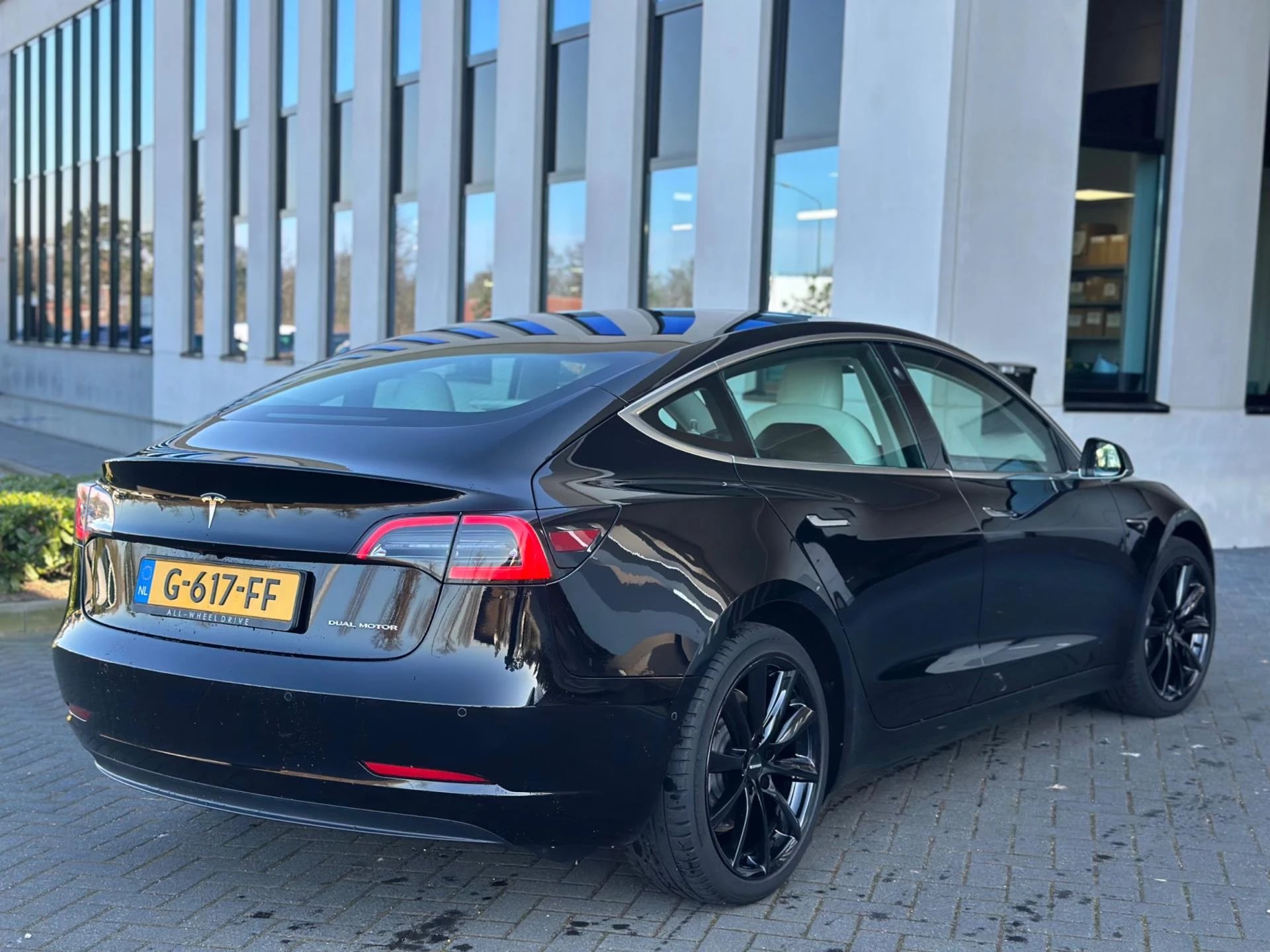 Hoofdafbeelding Tesla Model 3