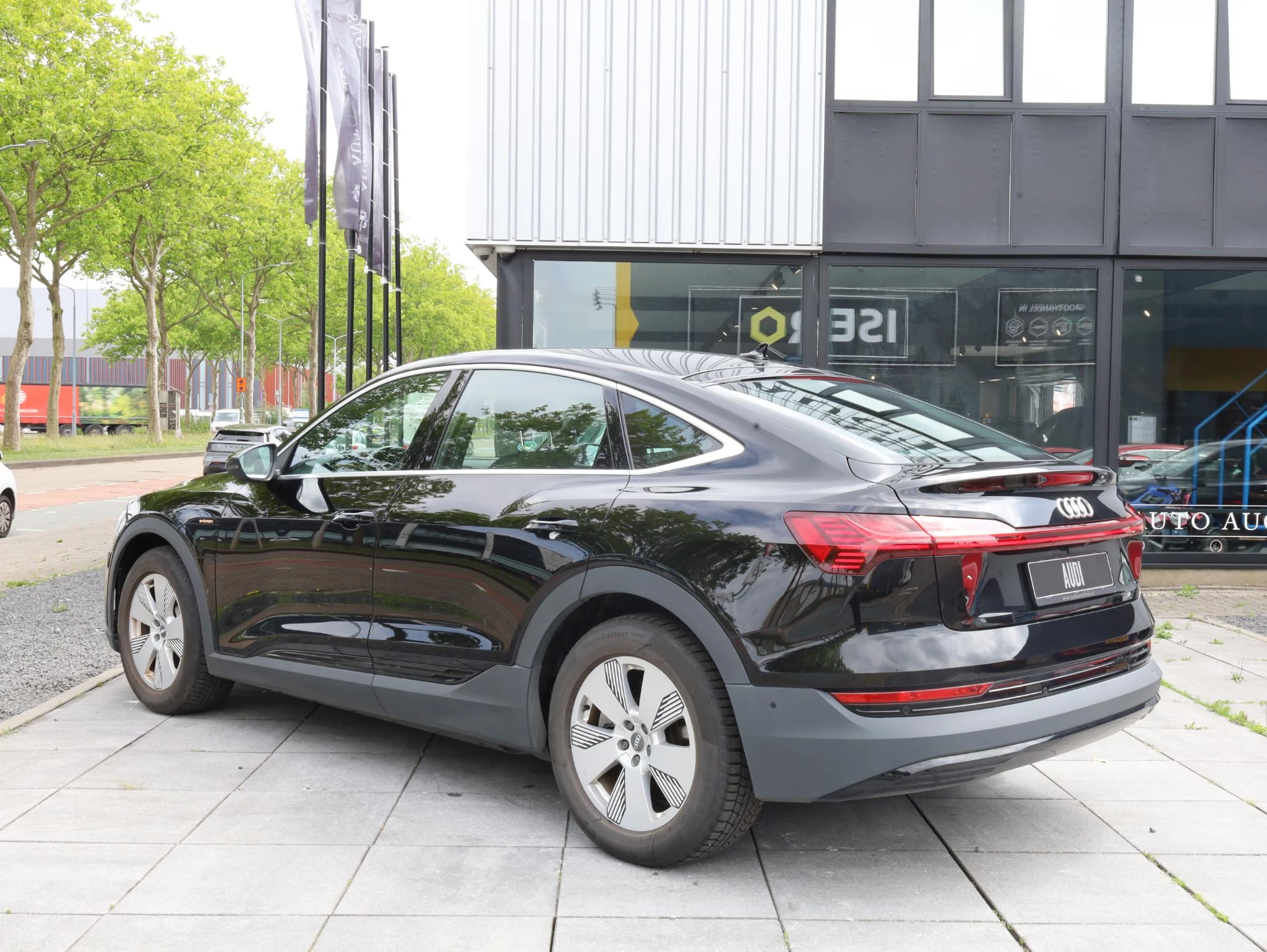 Hoofdafbeelding Audi e-tron