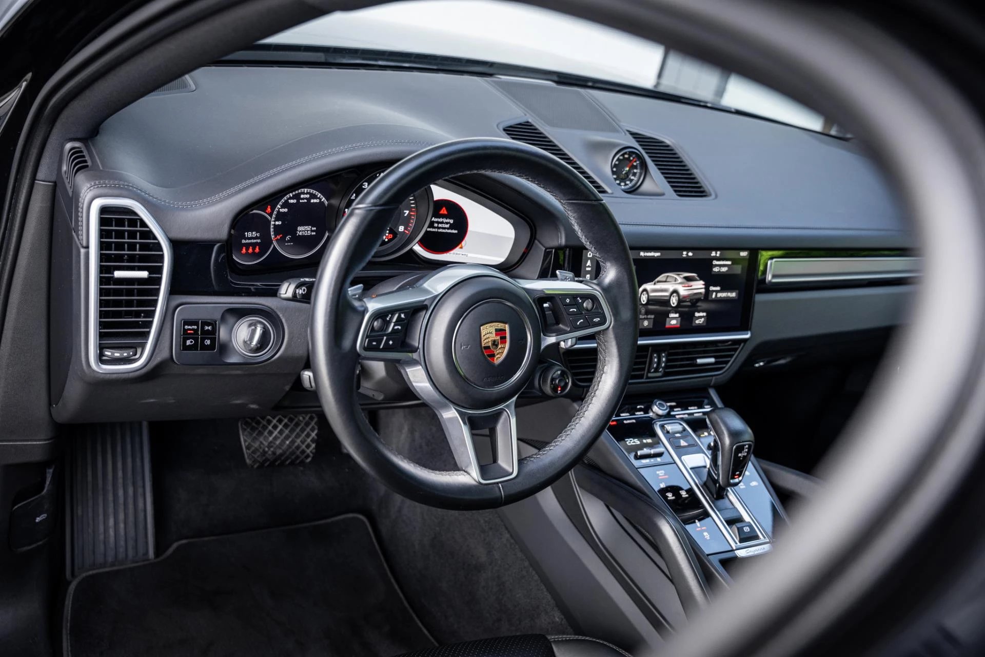 Hoofdafbeelding Porsche Cayenne