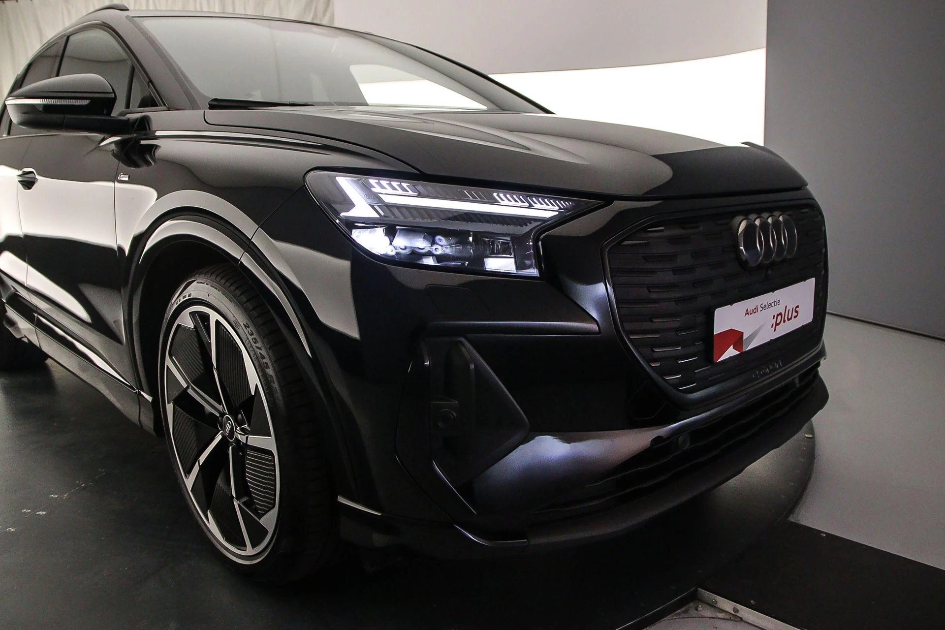 Hoofdafbeelding Audi Q4 e-tron