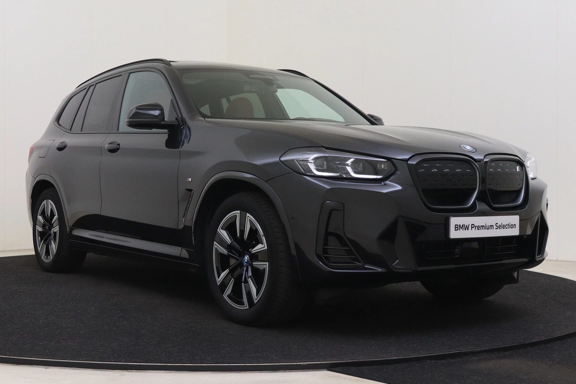 Hoofdafbeelding BMW iX3