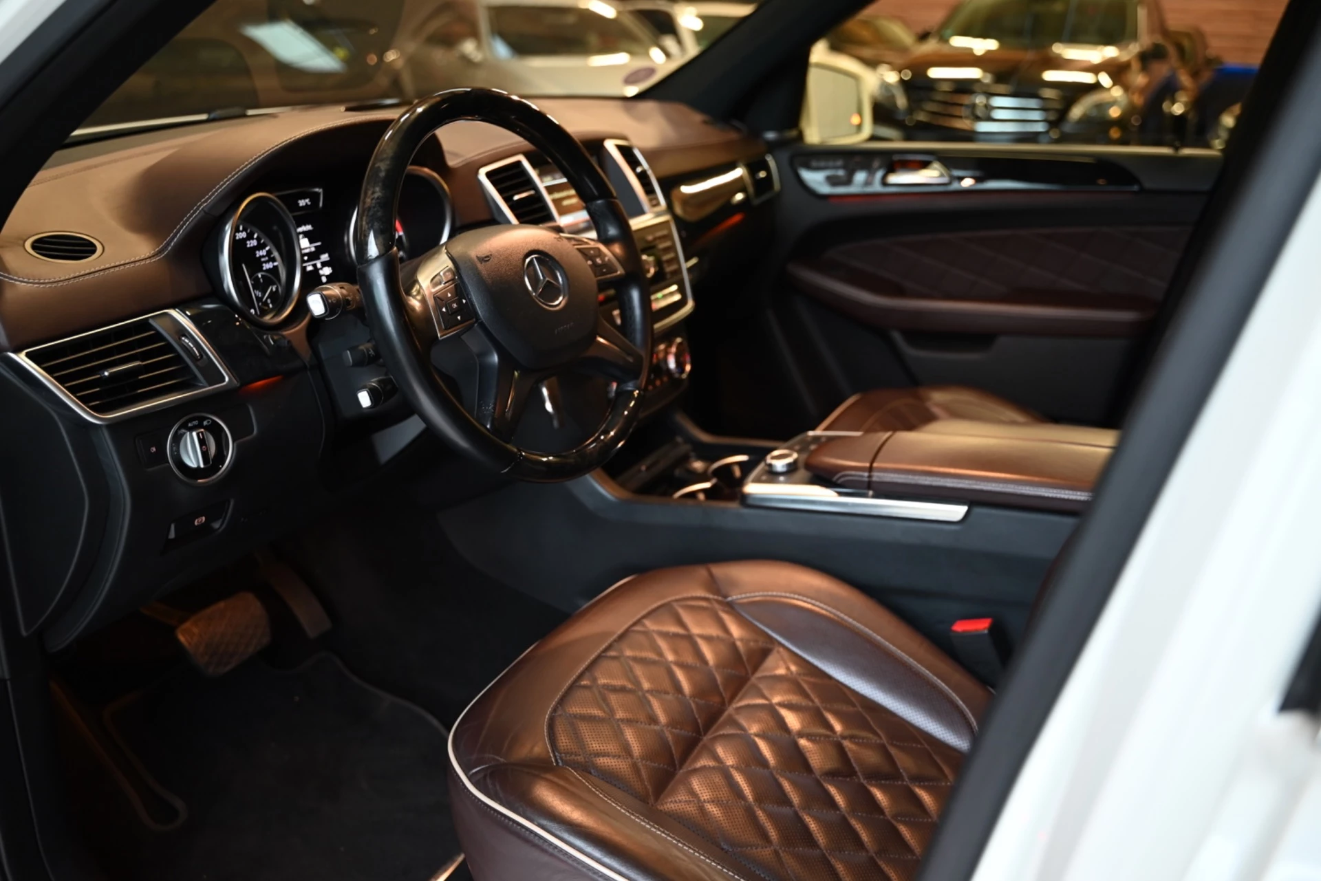 Hoofdafbeelding Mercedes-Benz M-Klasse