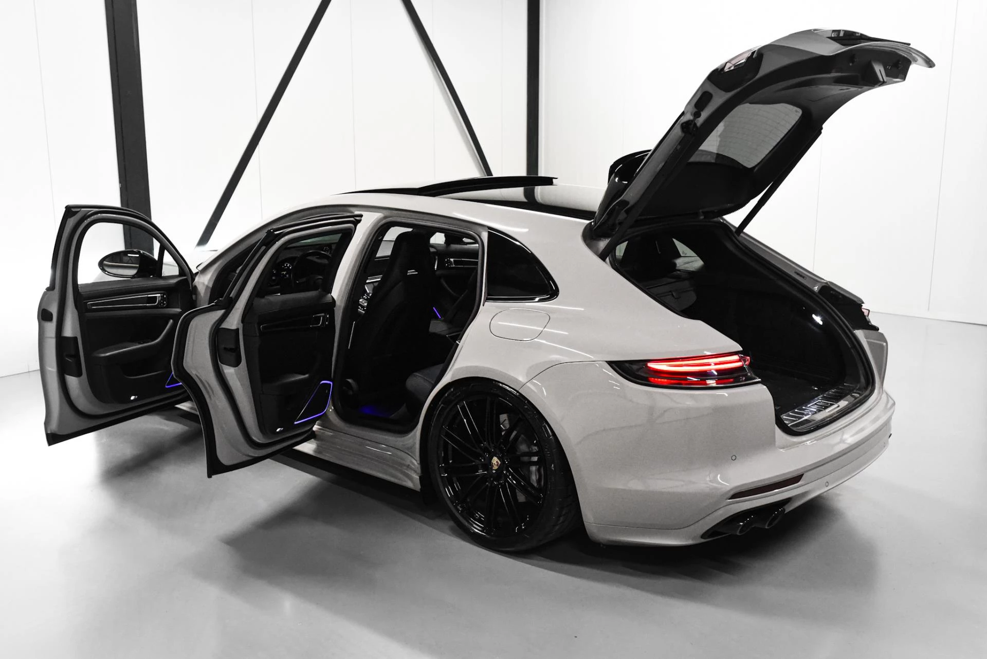 Hoofdafbeelding Porsche Panamera