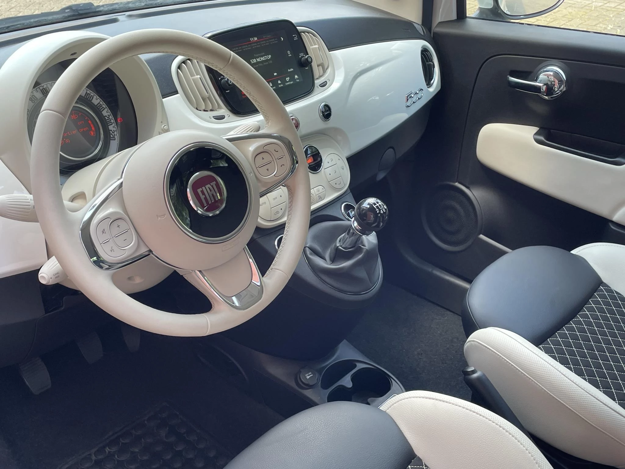 Hoofdafbeelding Fiat 500C