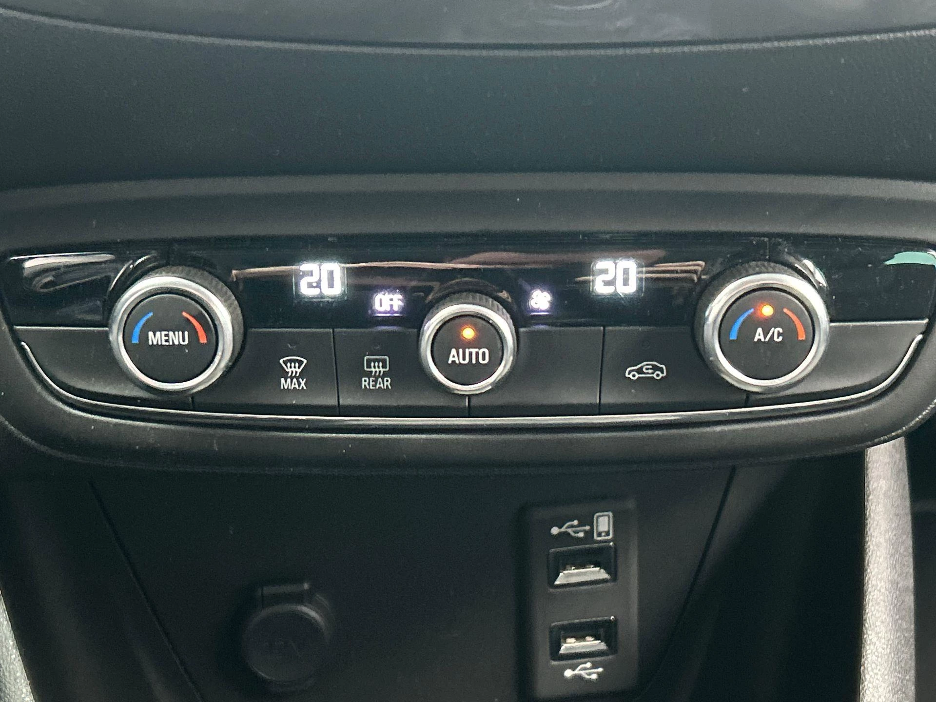 Hoofdafbeelding Opel Crossland X