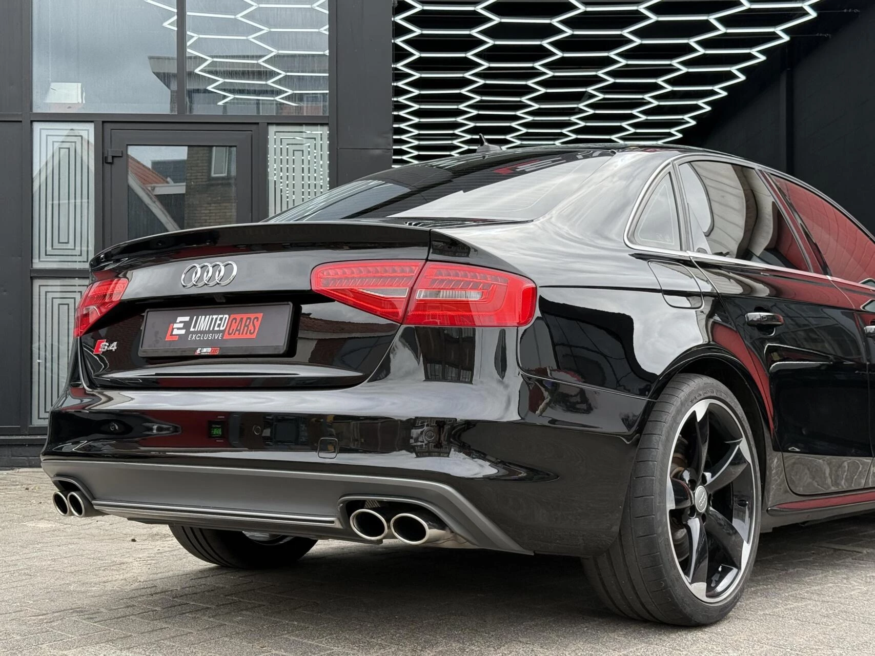 Hoofdafbeelding Audi S4