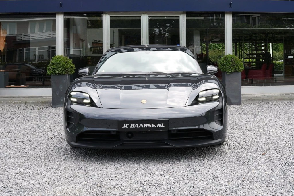 Hoofdafbeelding Porsche Taycan