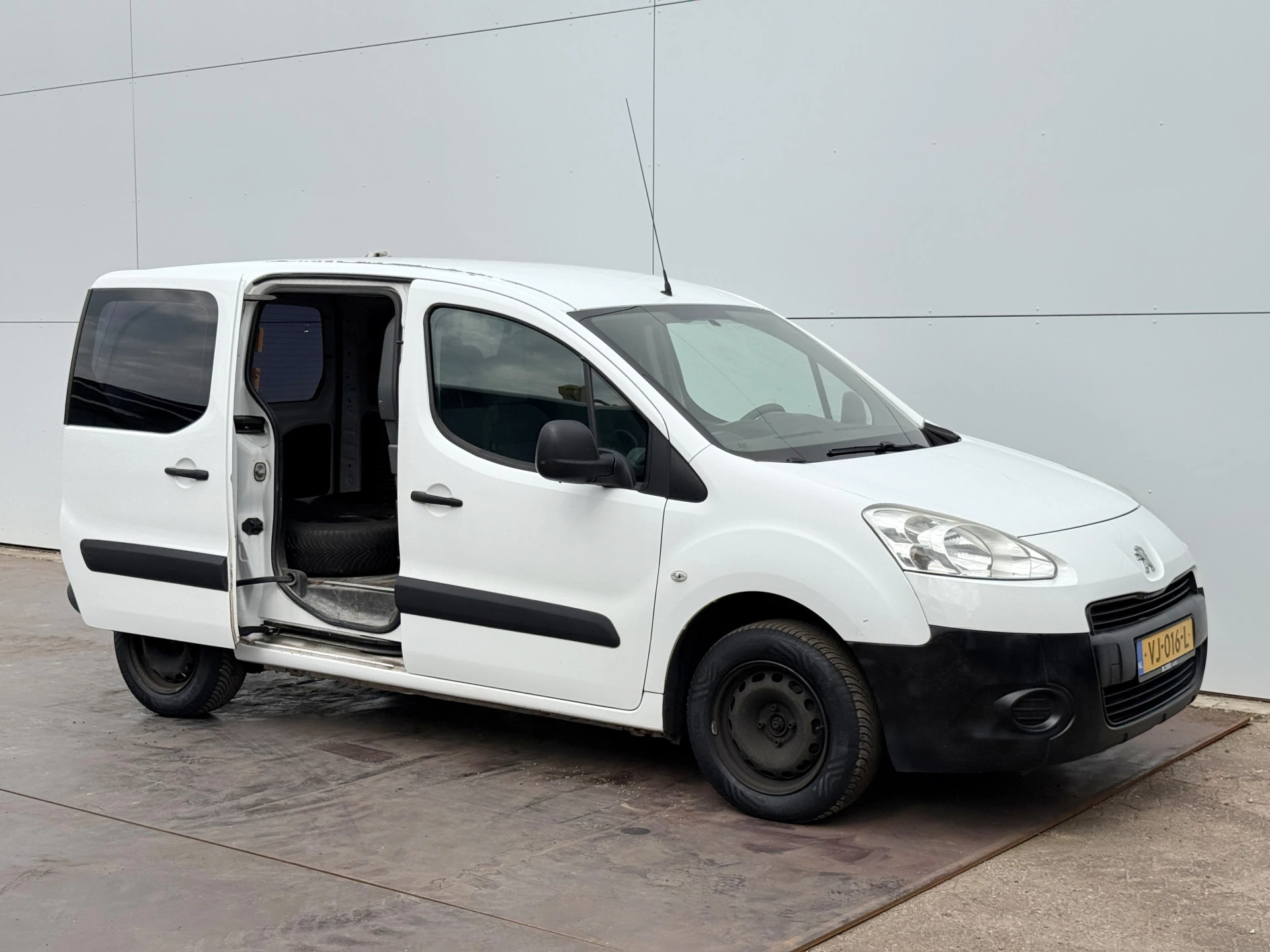 Hoofdafbeelding Peugeot Partner
