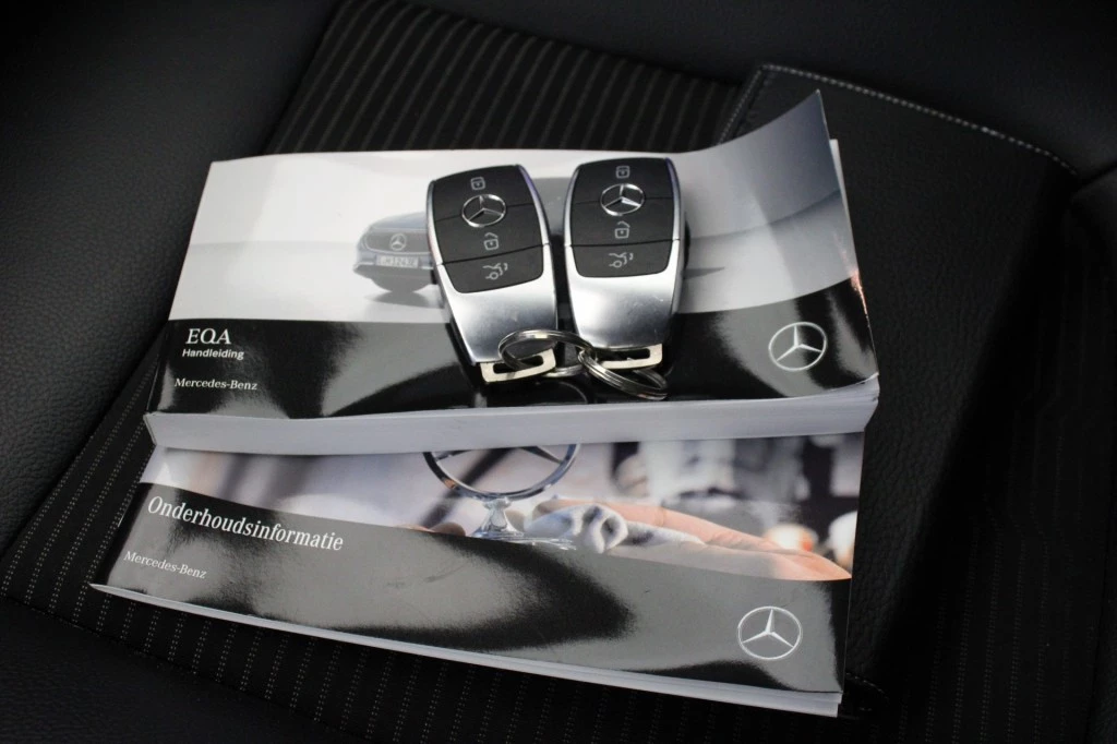 Hoofdafbeelding Mercedes-Benz EQA