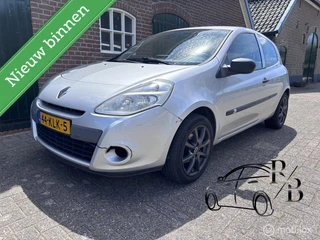 Renault Clio 1.2 Special Line NIEUWE APK AIRCO NAVI