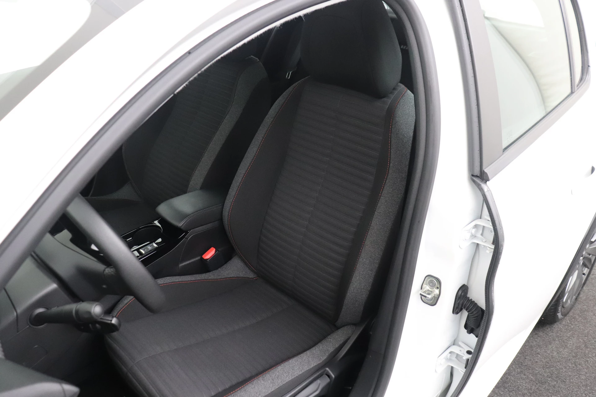 Hoofdafbeelding Peugeot e-208