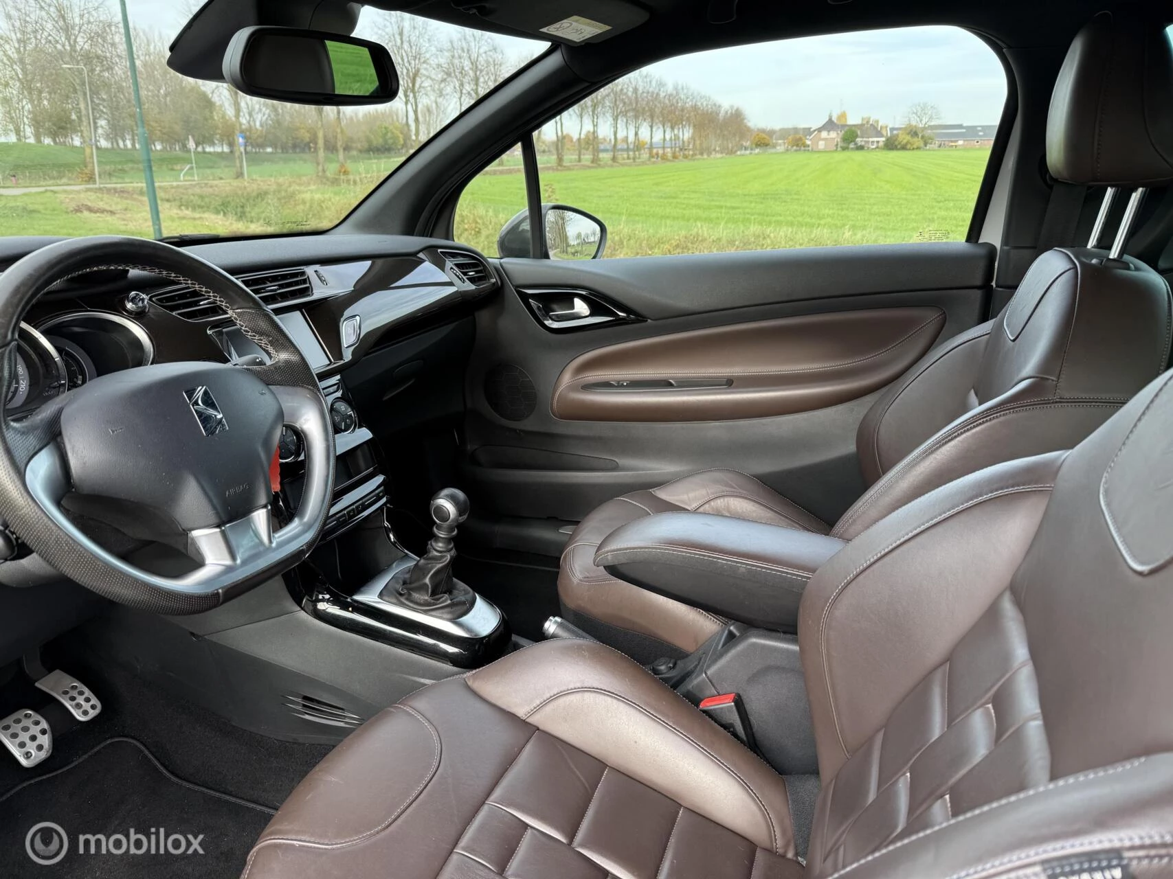 Hoofdafbeelding DS DS 3