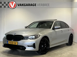 BMW 3 Serie 330e High Executive | Navigatie/Android/Apple Carplay | LM Velgen 17" | Voorstoelen Verwarmd | Lederen Bekleding | Cruise Control | Airco |