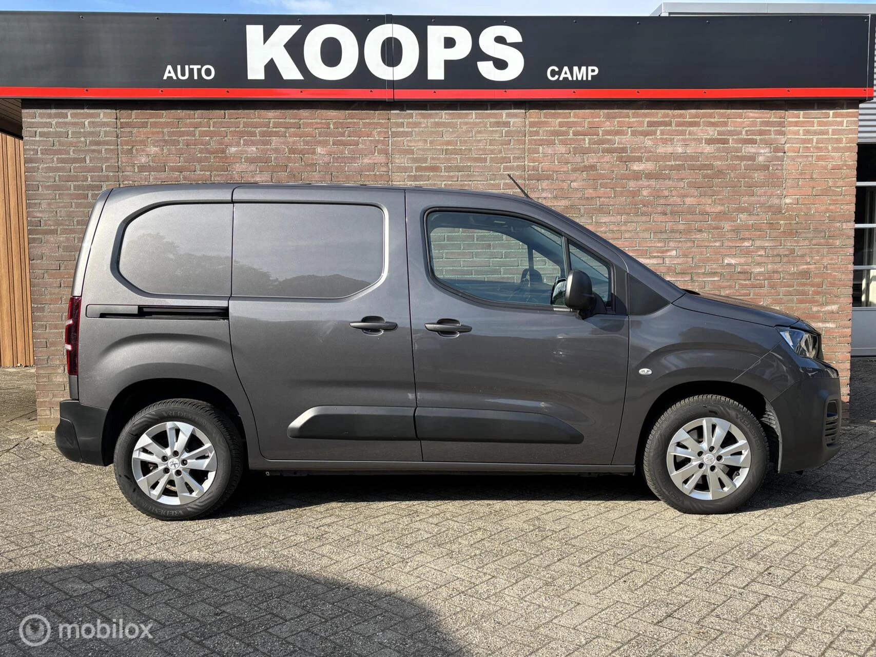 Hoofdafbeelding Peugeot Partner