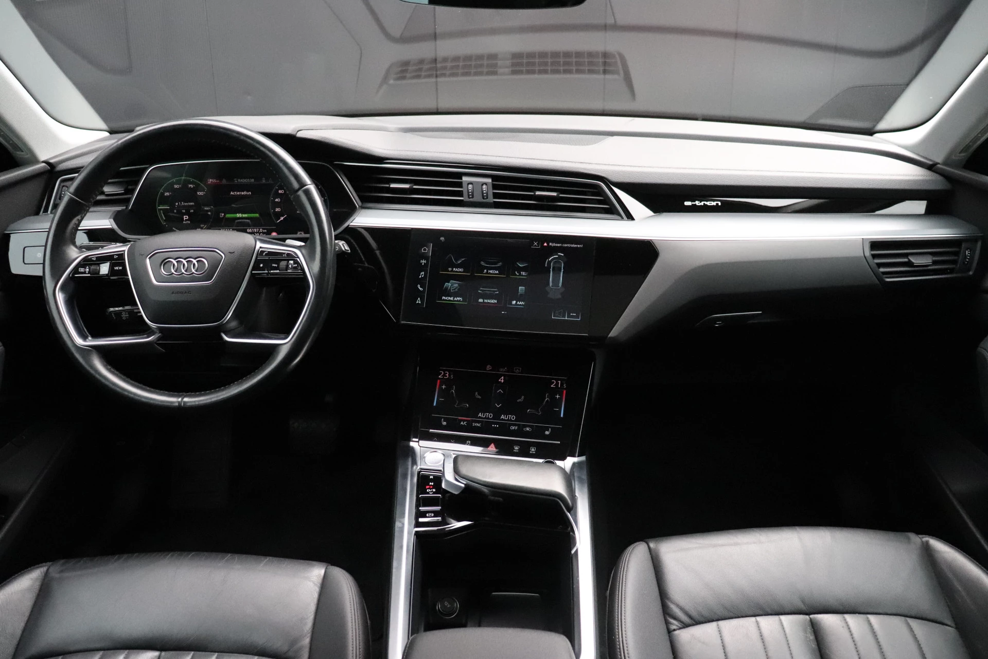 Hoofdafbeelding Audi e-tron