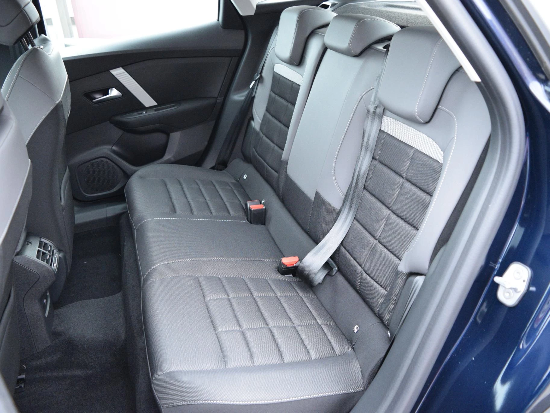 Hoofdafbeelding Citroën ë-C4