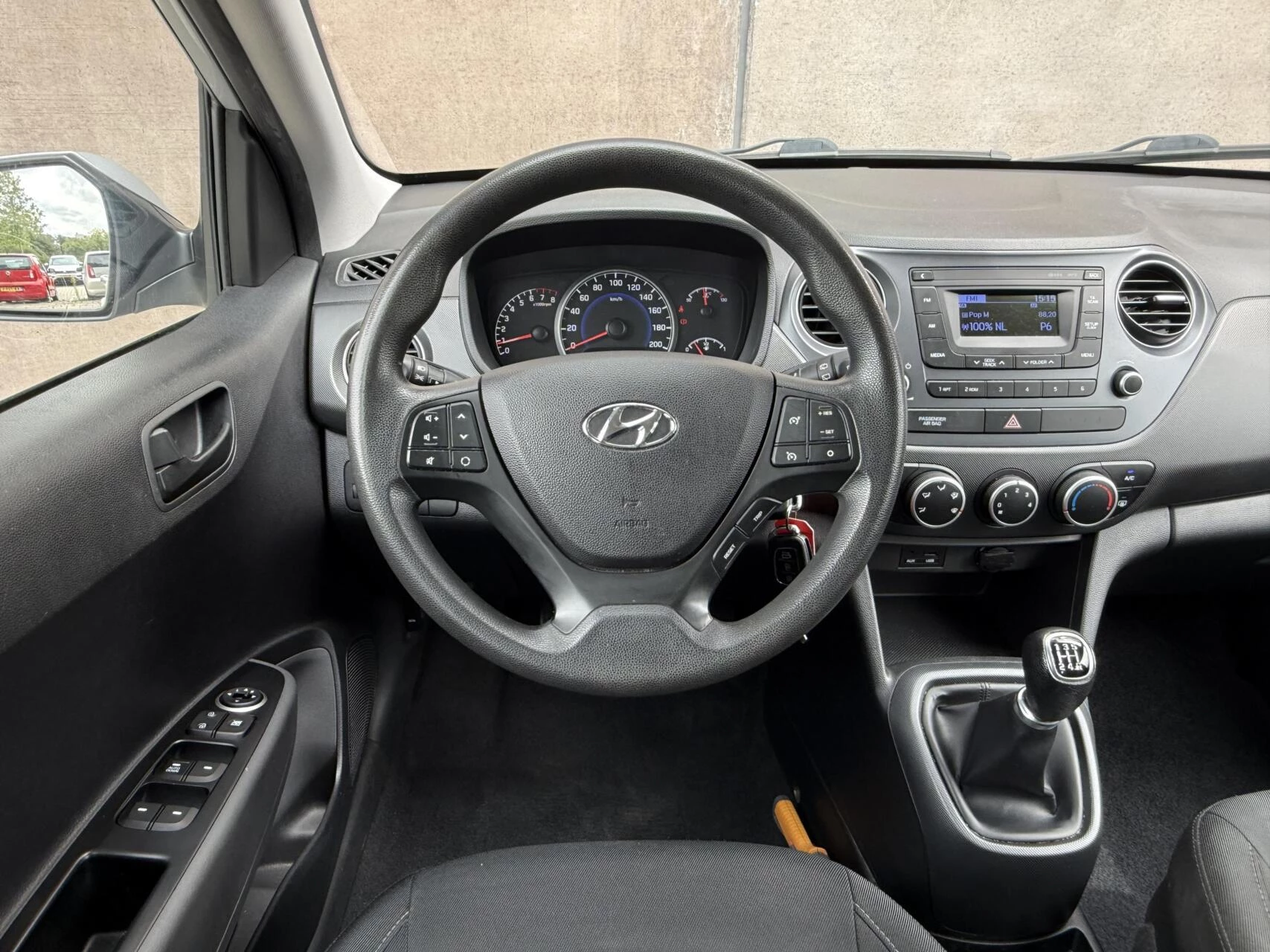 Hoofdafbeelding Hyundai i10