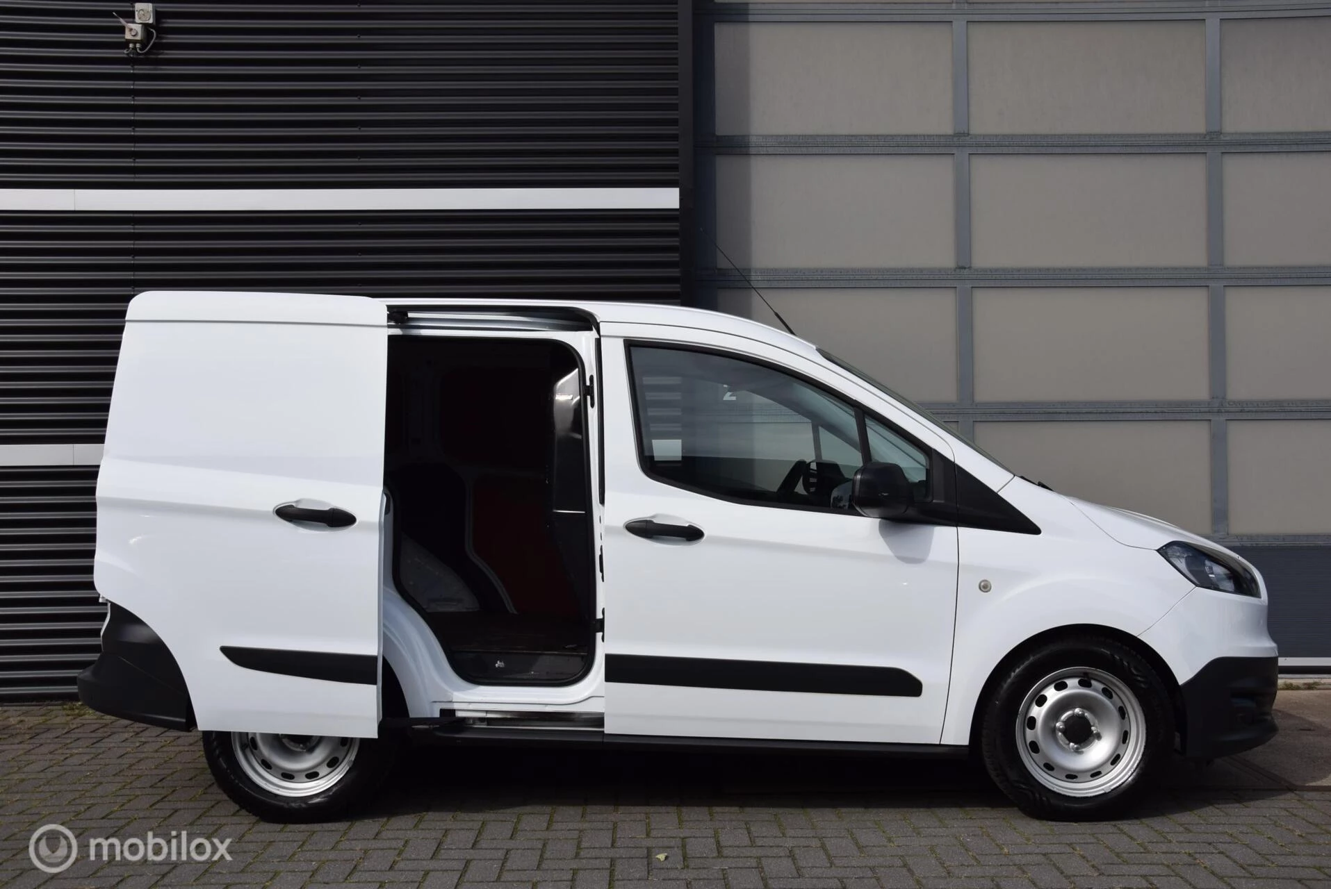 Hoofdafbeelding Ford Transit Courier