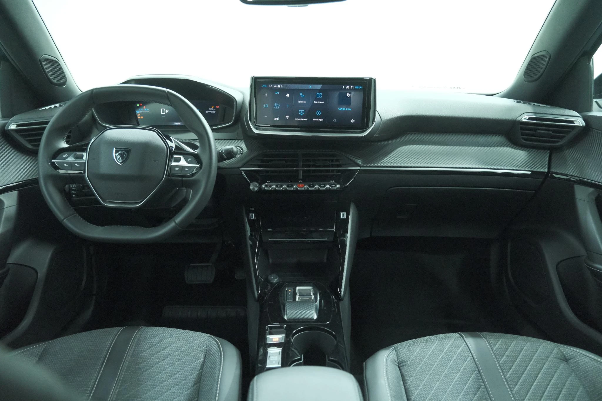 Peugeot e-2008
