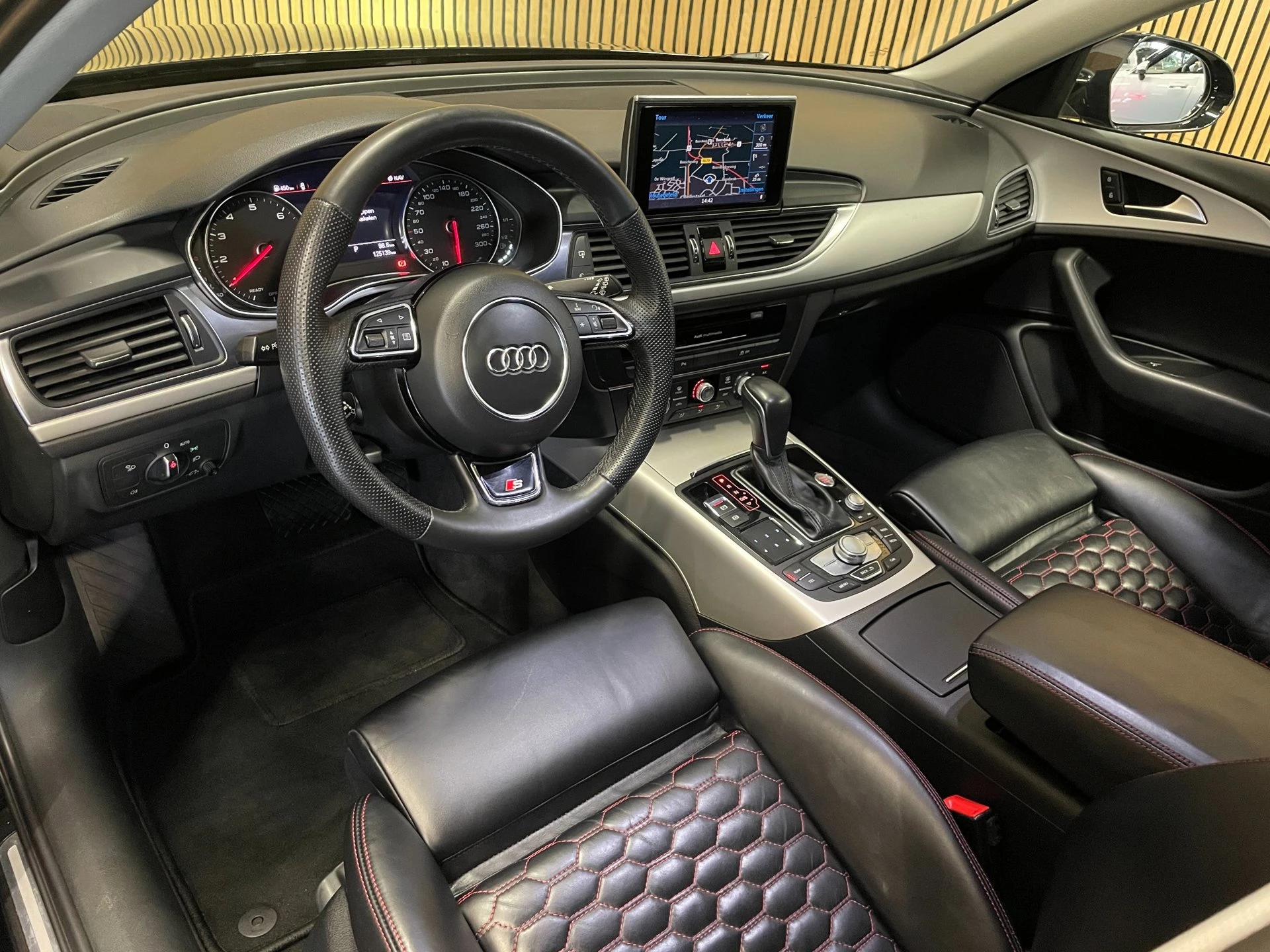 Hoofdafbeelding Audi A6