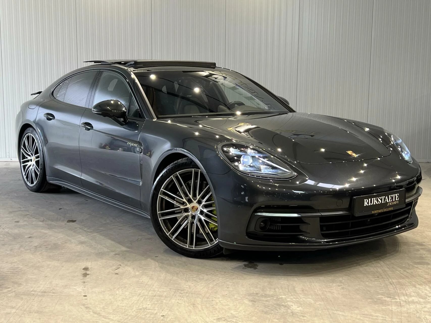 Hoofdafbeelding Porsche Panamera