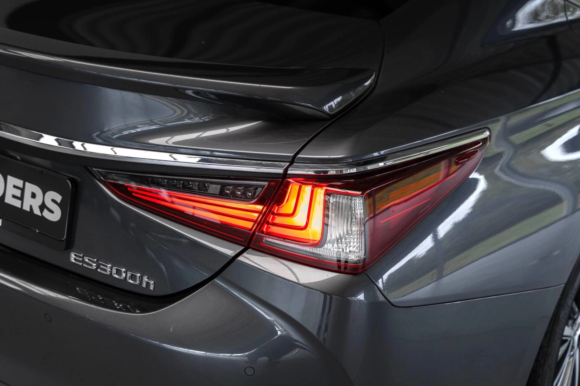 Hoofdafbeelding Lexus ES