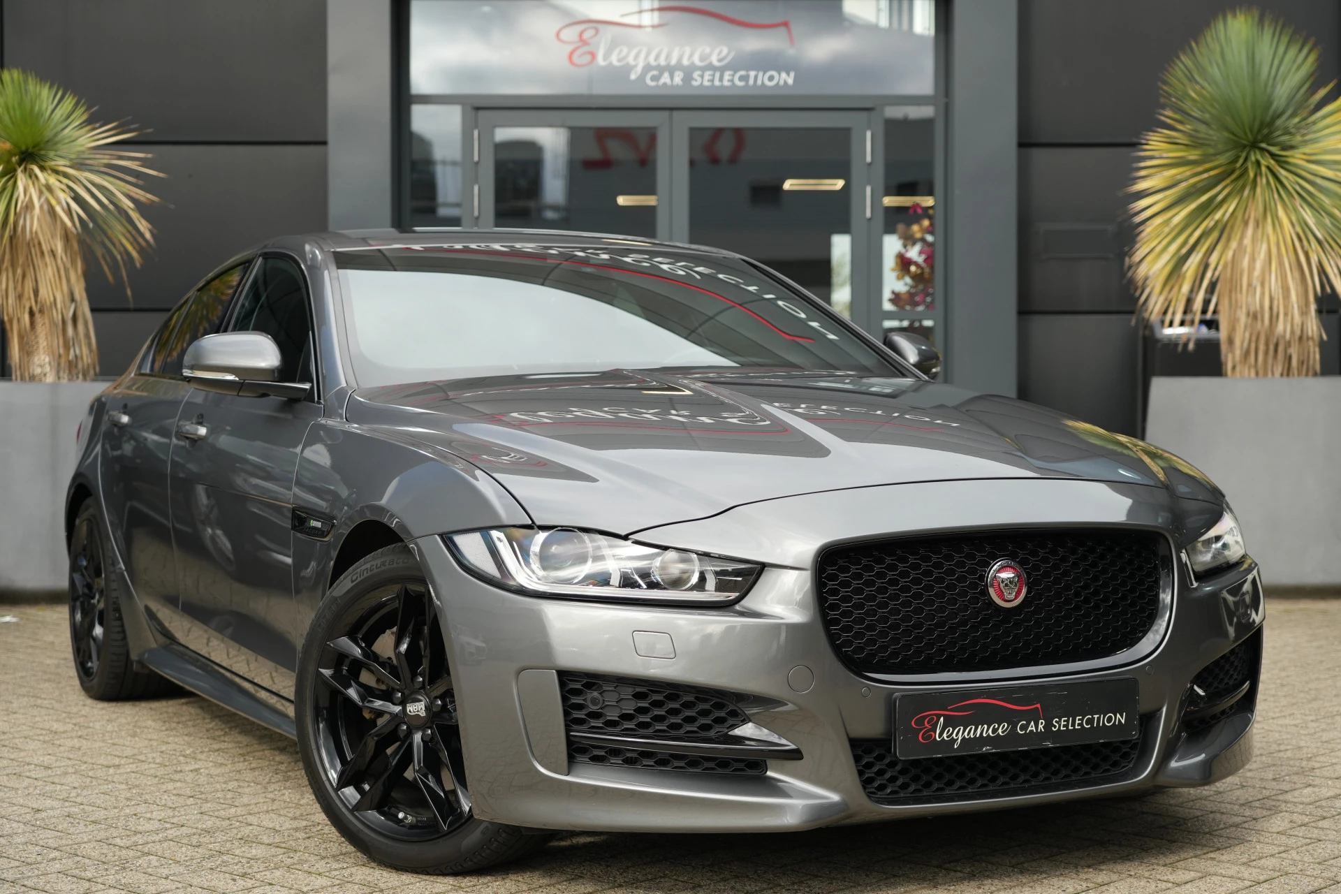 Hoofdafbeelding Jaguar XE
