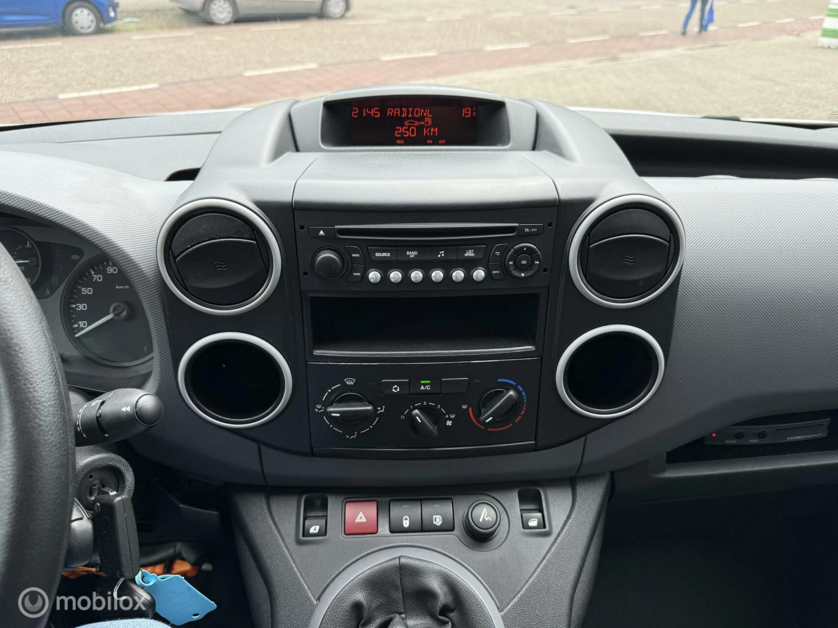 Hoofdafbeelding Peugeot Partner