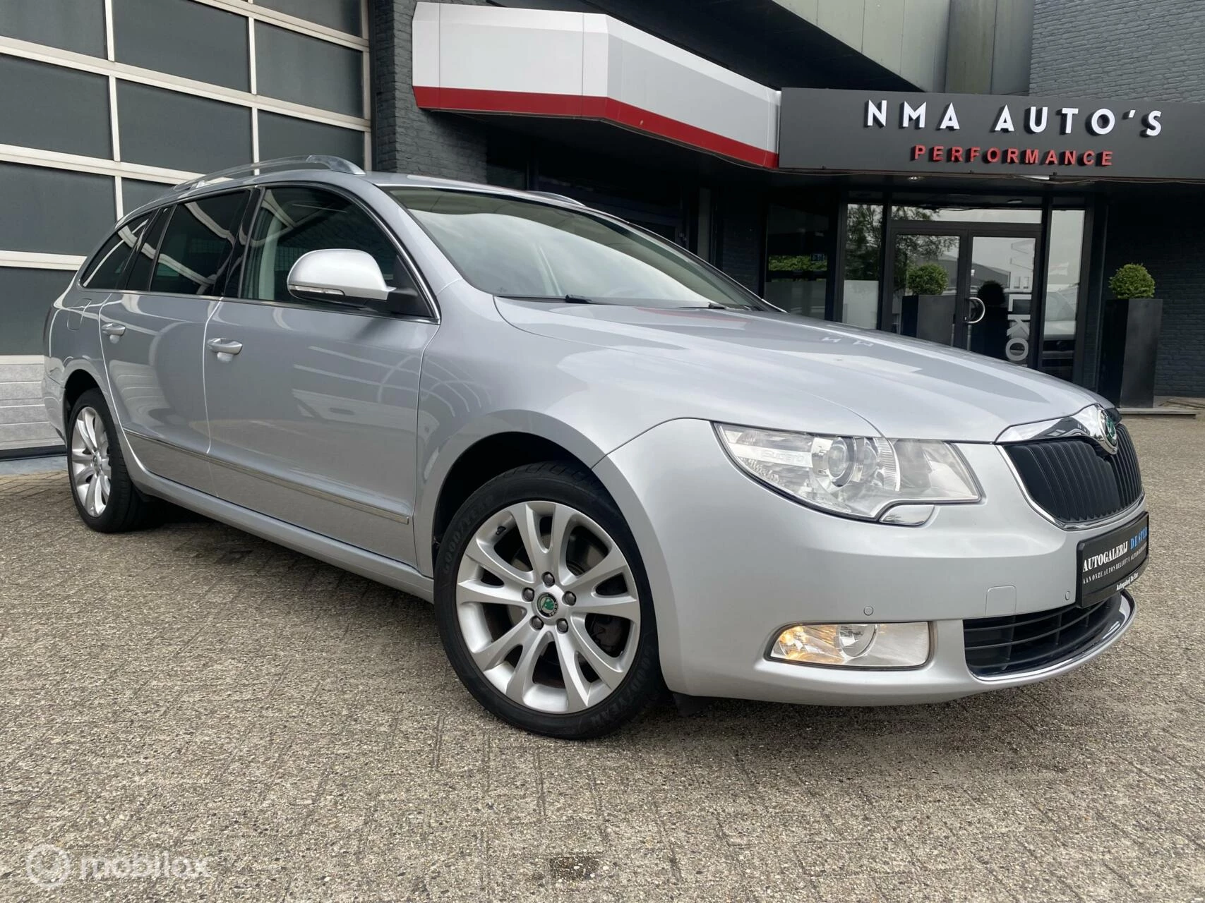 Hoofdafbeelding Škoda Superb