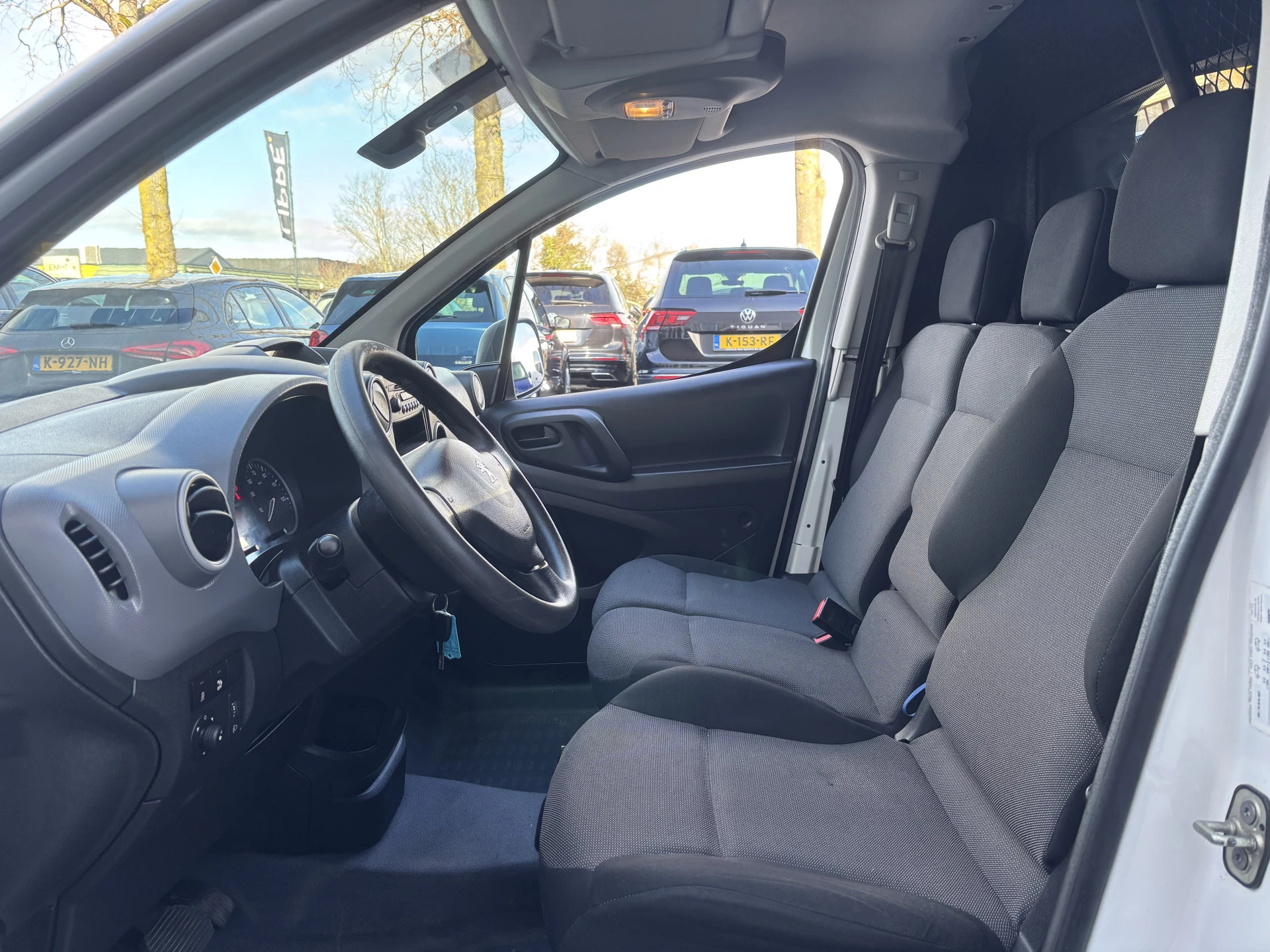 Hoofdafbeelding Peugeot e-Partner