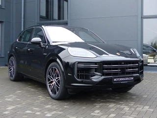 Hoofdafbeelding Porsche Cayenne Porsche Cayenne Turbo E-Hybrid | Panorama | 18-wegs | Burmester