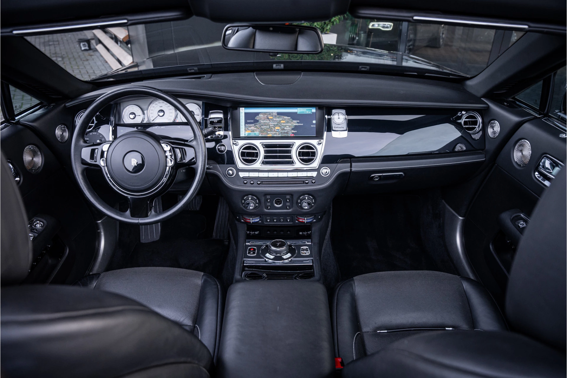 Hoofdafbeelding Rolls-Royce Dawn