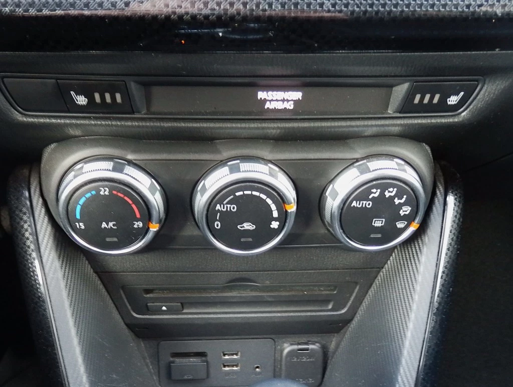 Hoofdafbeelding Mazda 2