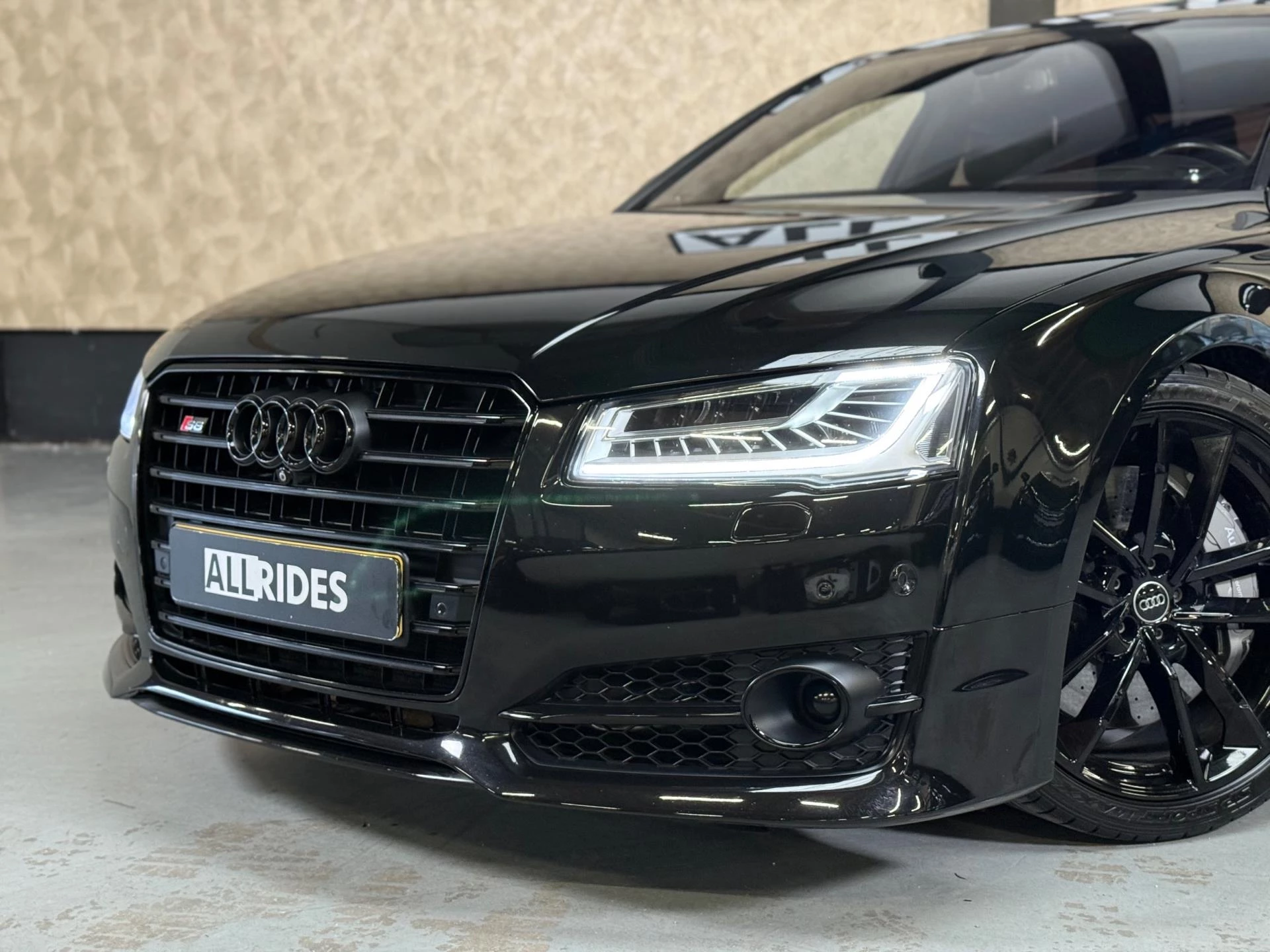 Hoofdafbeelding Audi S8