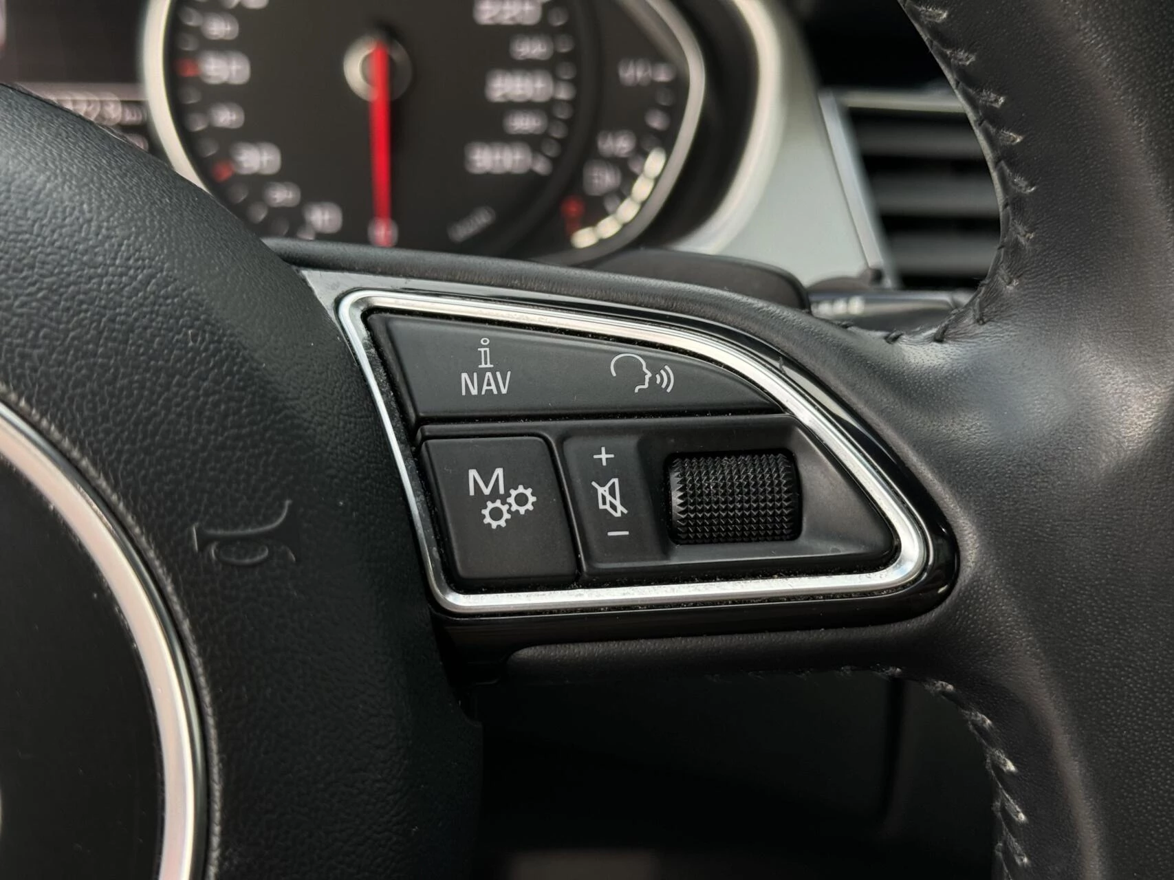 Hoofdafbeelding Audi A8