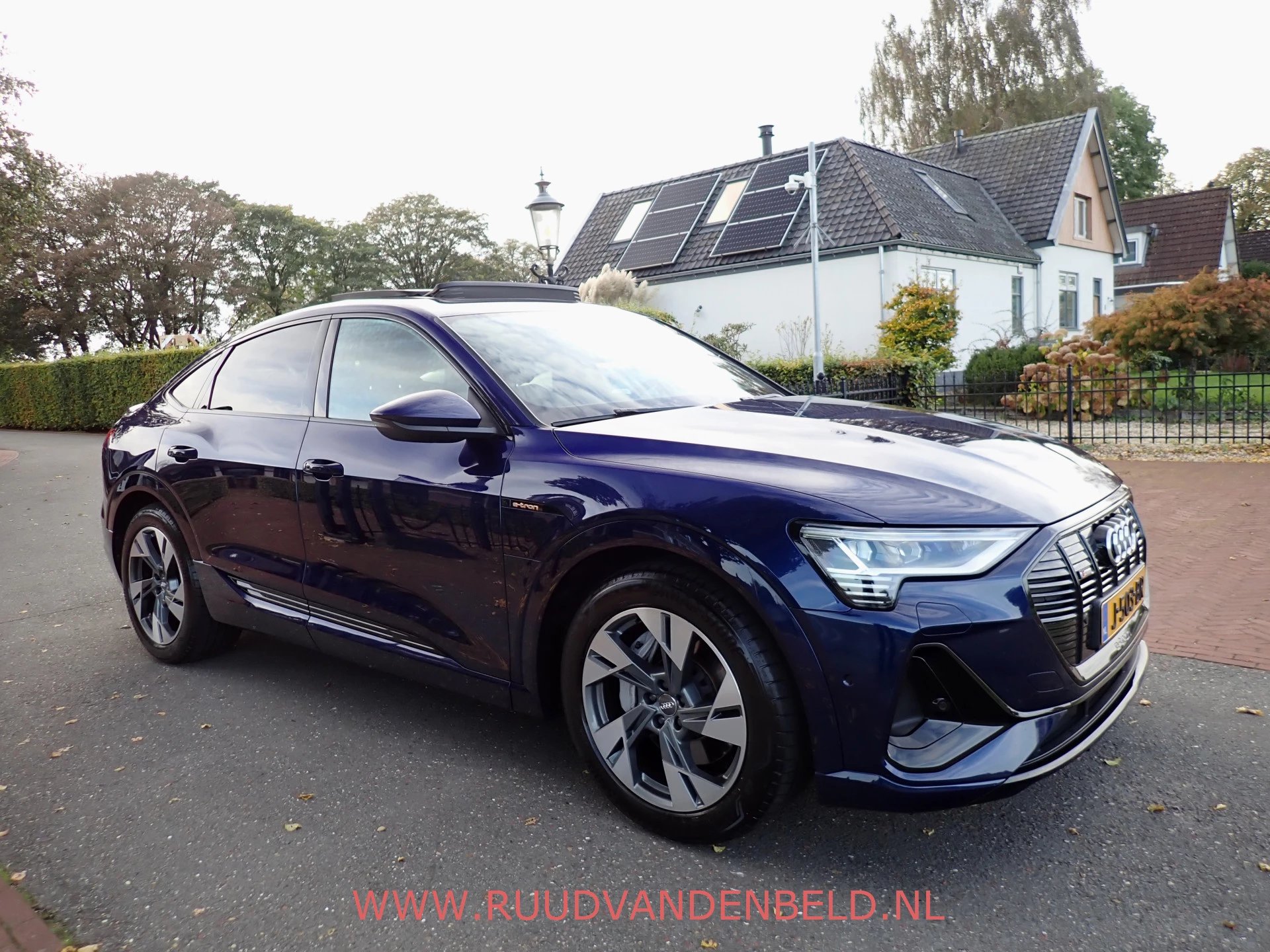 Hoofdafbeelding Audi e-tron