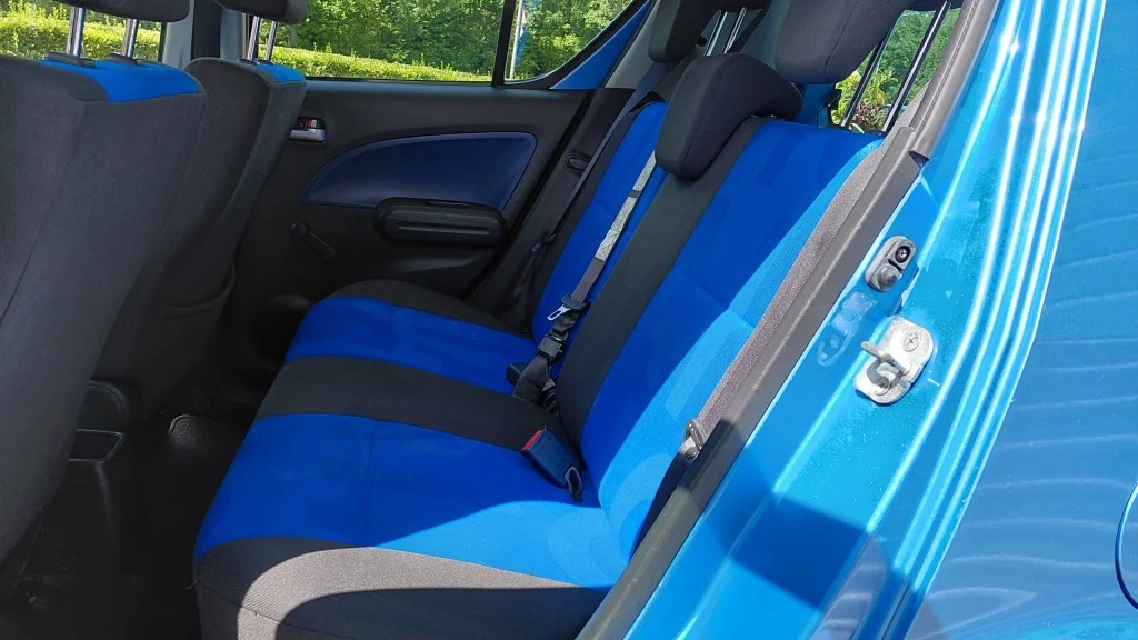 Hoofdafbeelding Opel Agila