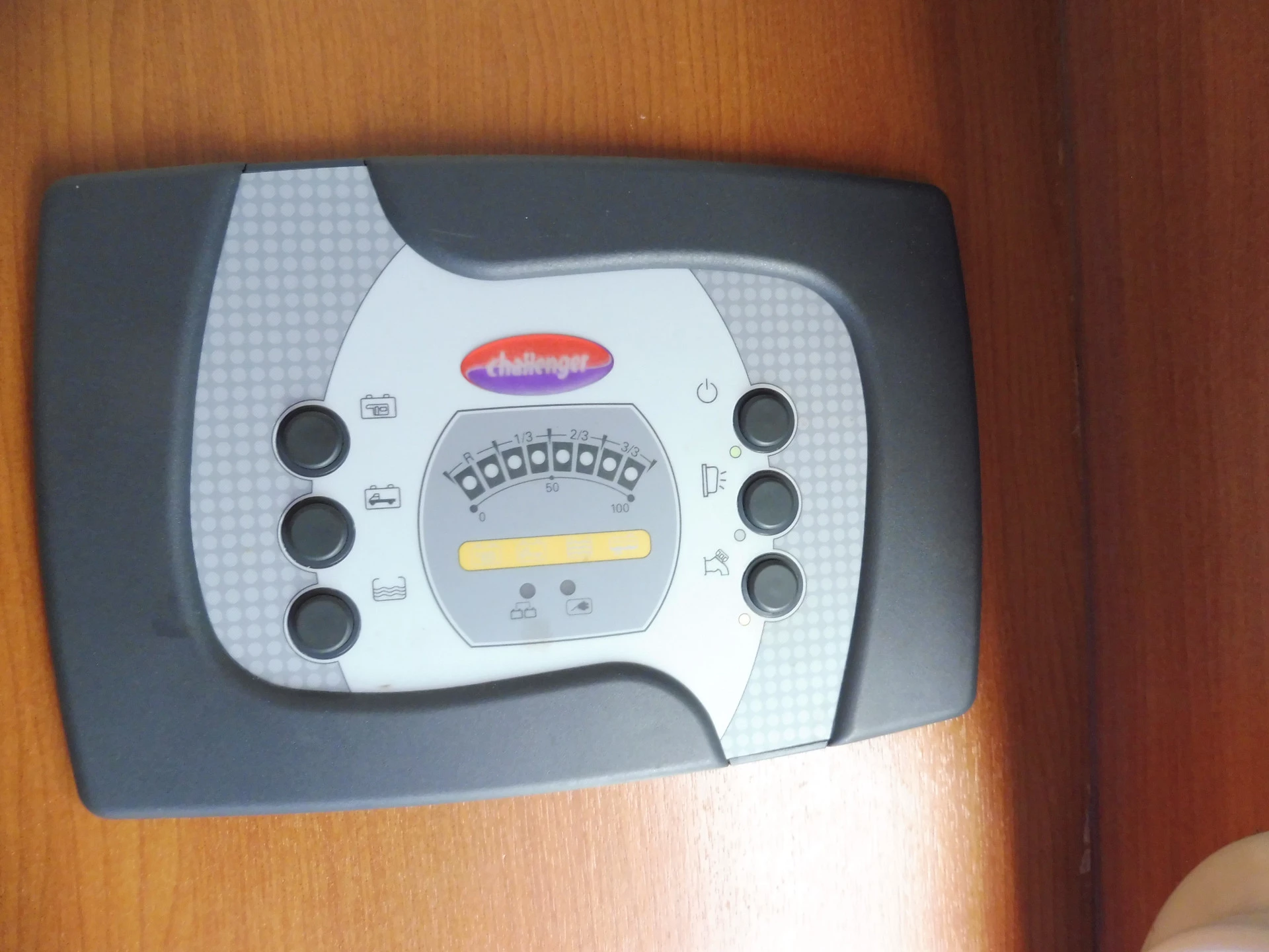 Hoofdafbeelding Challenger Mageo