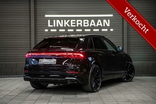 Hoofdafbeelding Audi Q8 Audi Q8 60 TFSI e Competition | Nieuw | Facelift | Advanced onderstel | Vierwielbesturing | Pano | B&O | Massage | Trekhaak | 23 inch |