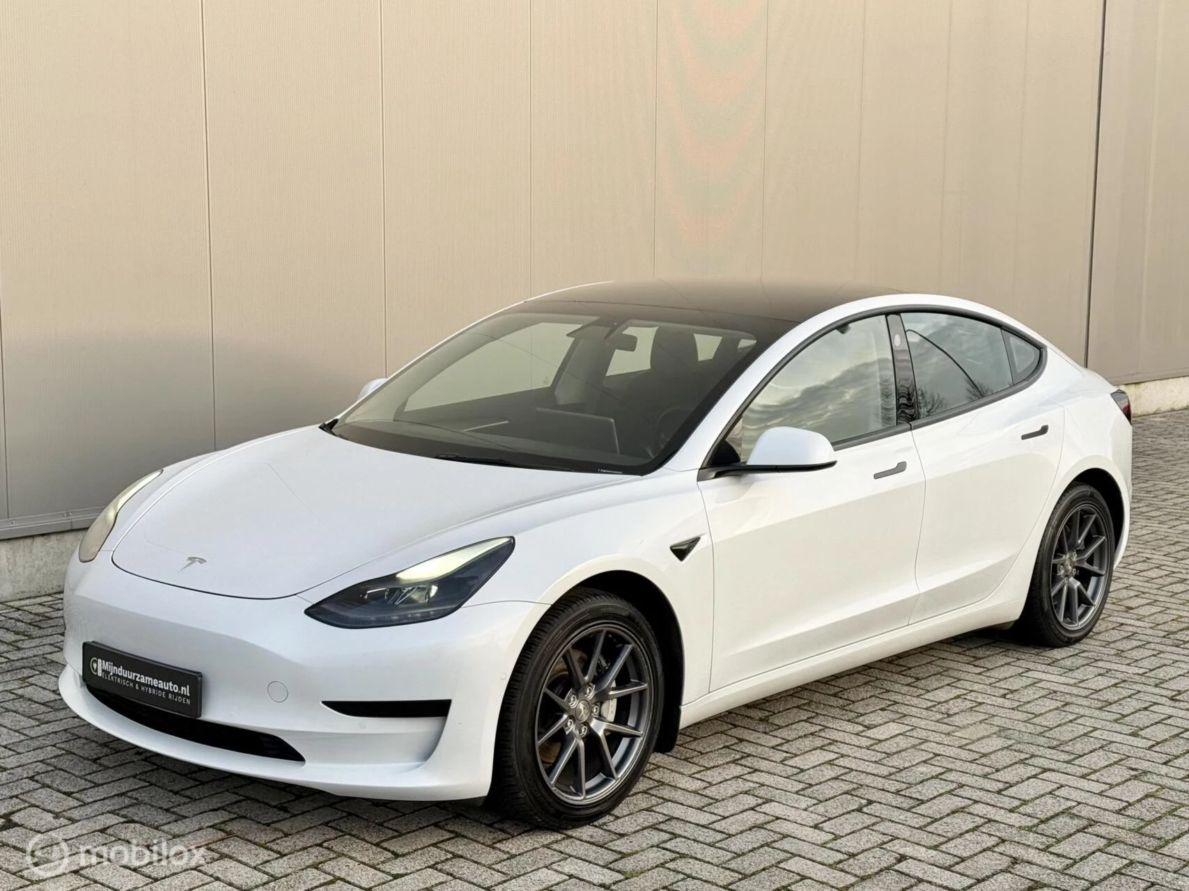 Hoofdafbeelding Tesla Model 3