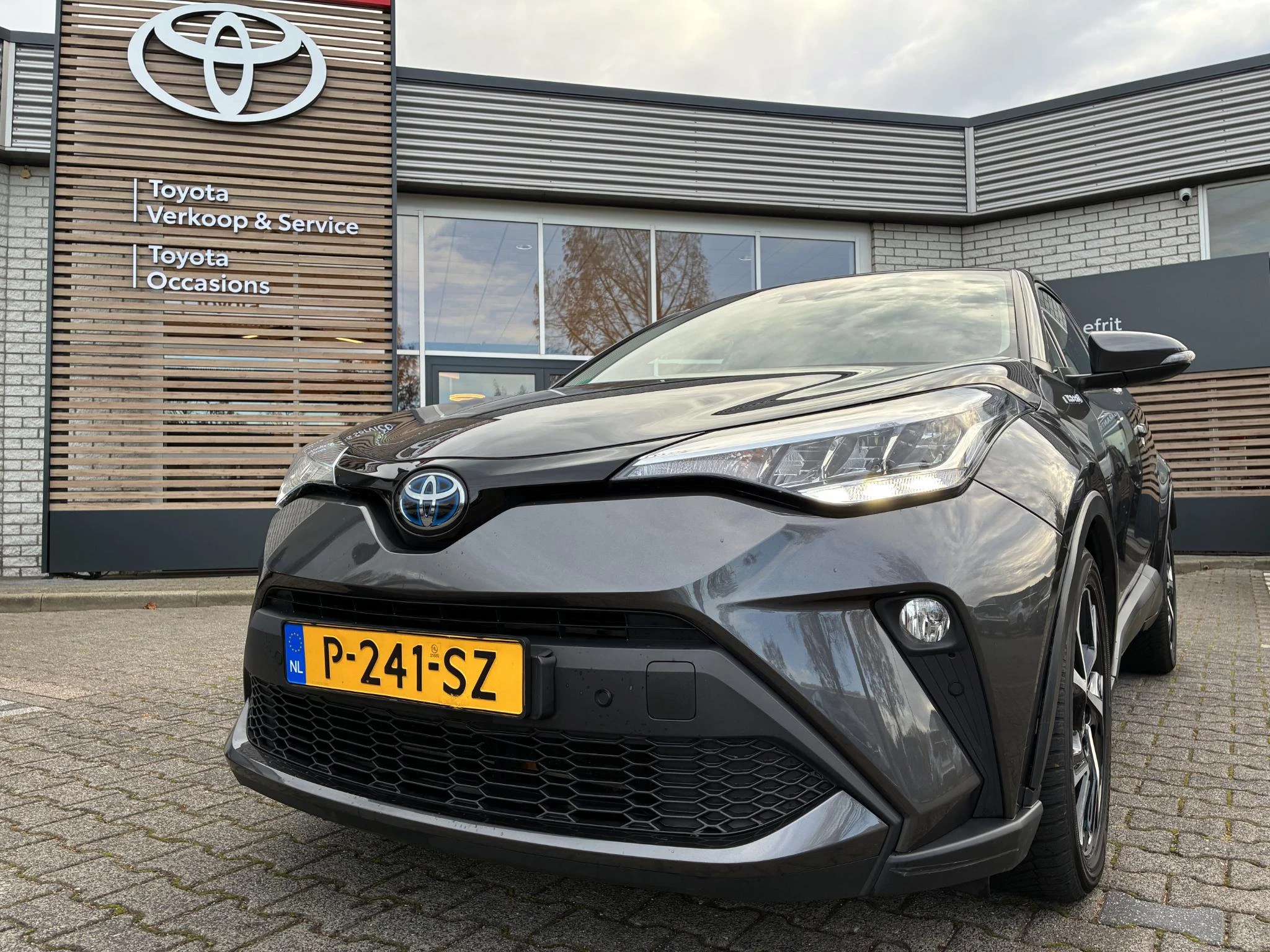Hoofdafbeelding Toyota C-HR