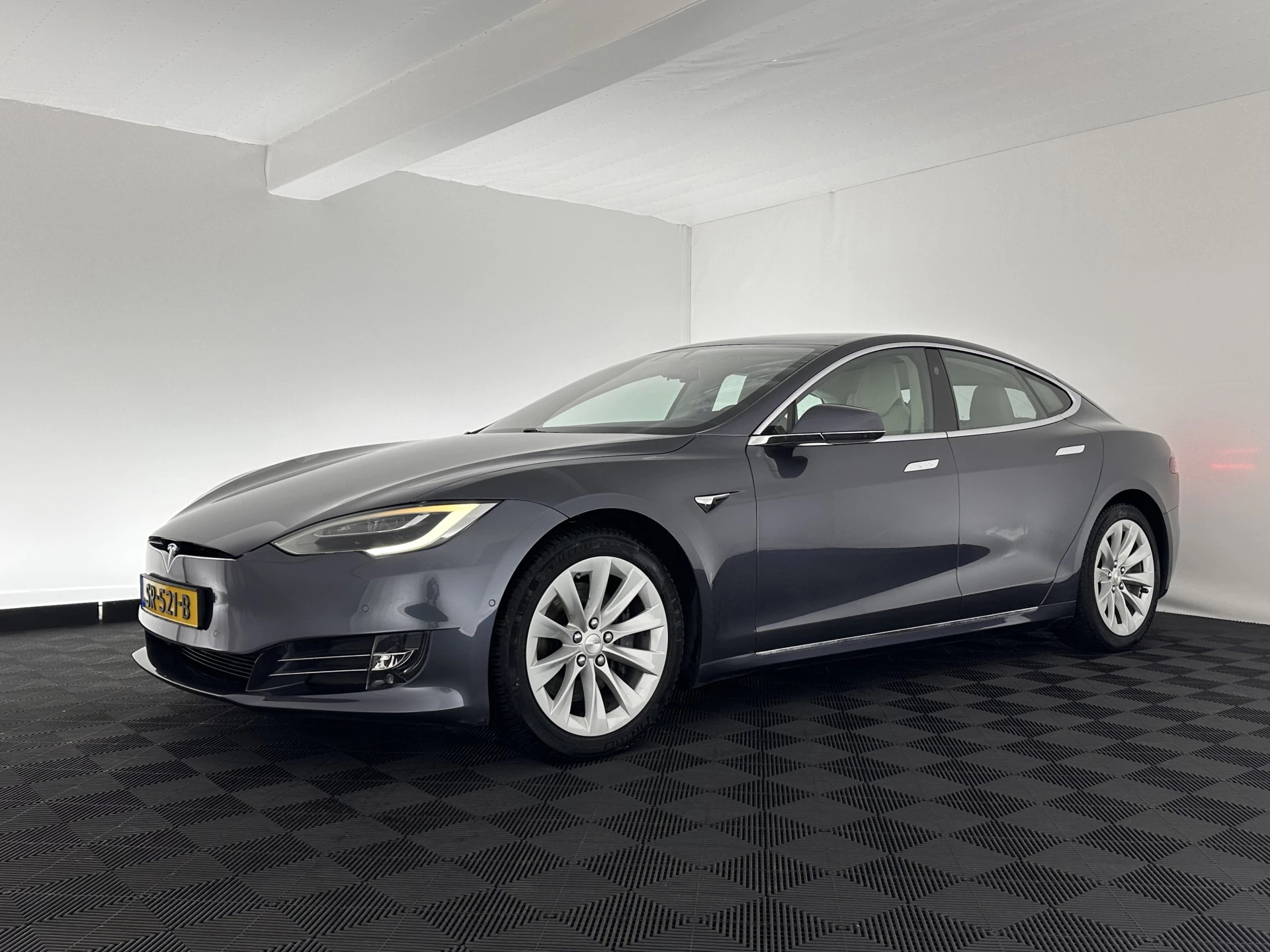 Hoofdafbeelding Tesla Model S