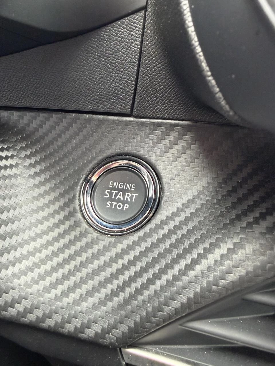 Hoofdafbeelding Peugeot e-2008