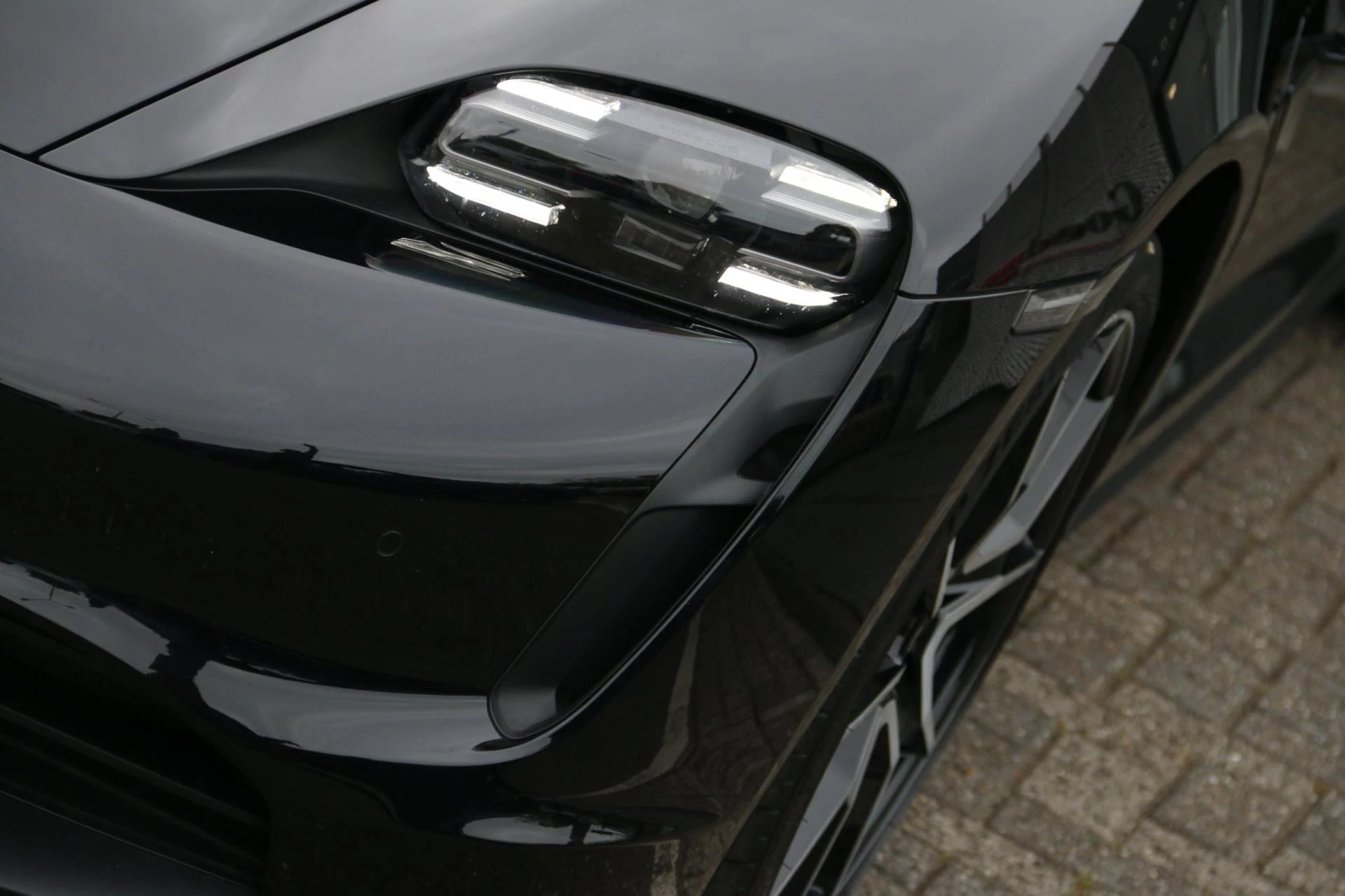 Hoofdafbeelding Porsche Taycan