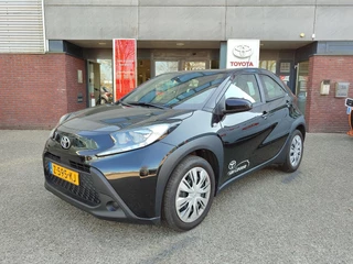 Toyota Aygo X PLAY NL-AUTO APPLE/ANDROID DAB+ AD-CRUISE CAMERA AIRCO BLUETOOTH