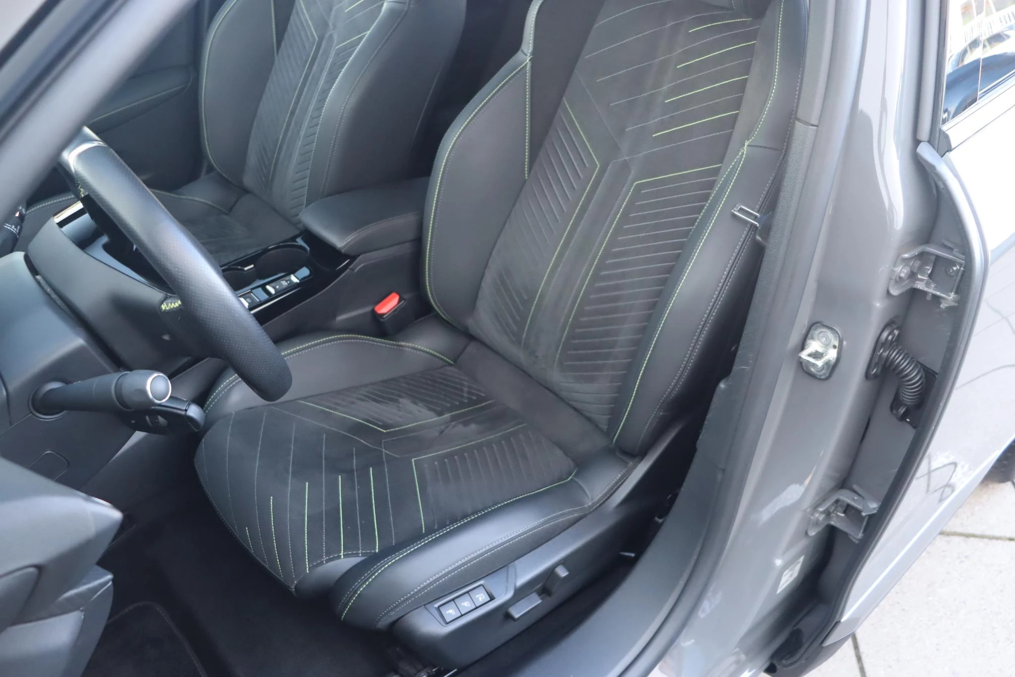 Hoofdafbeelding Peugeot e-2008