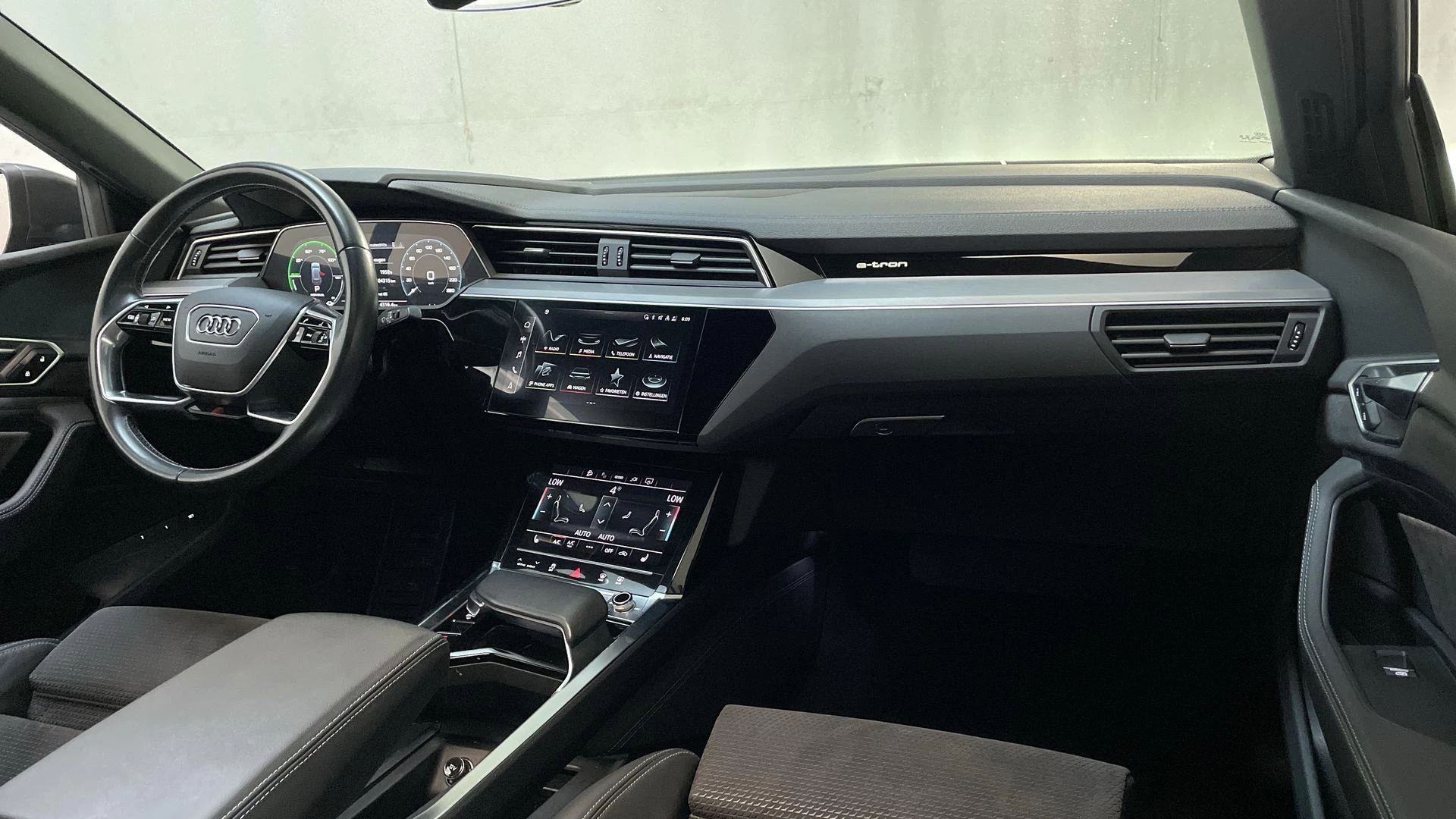 Hoofdafbeelding Audi e-tron