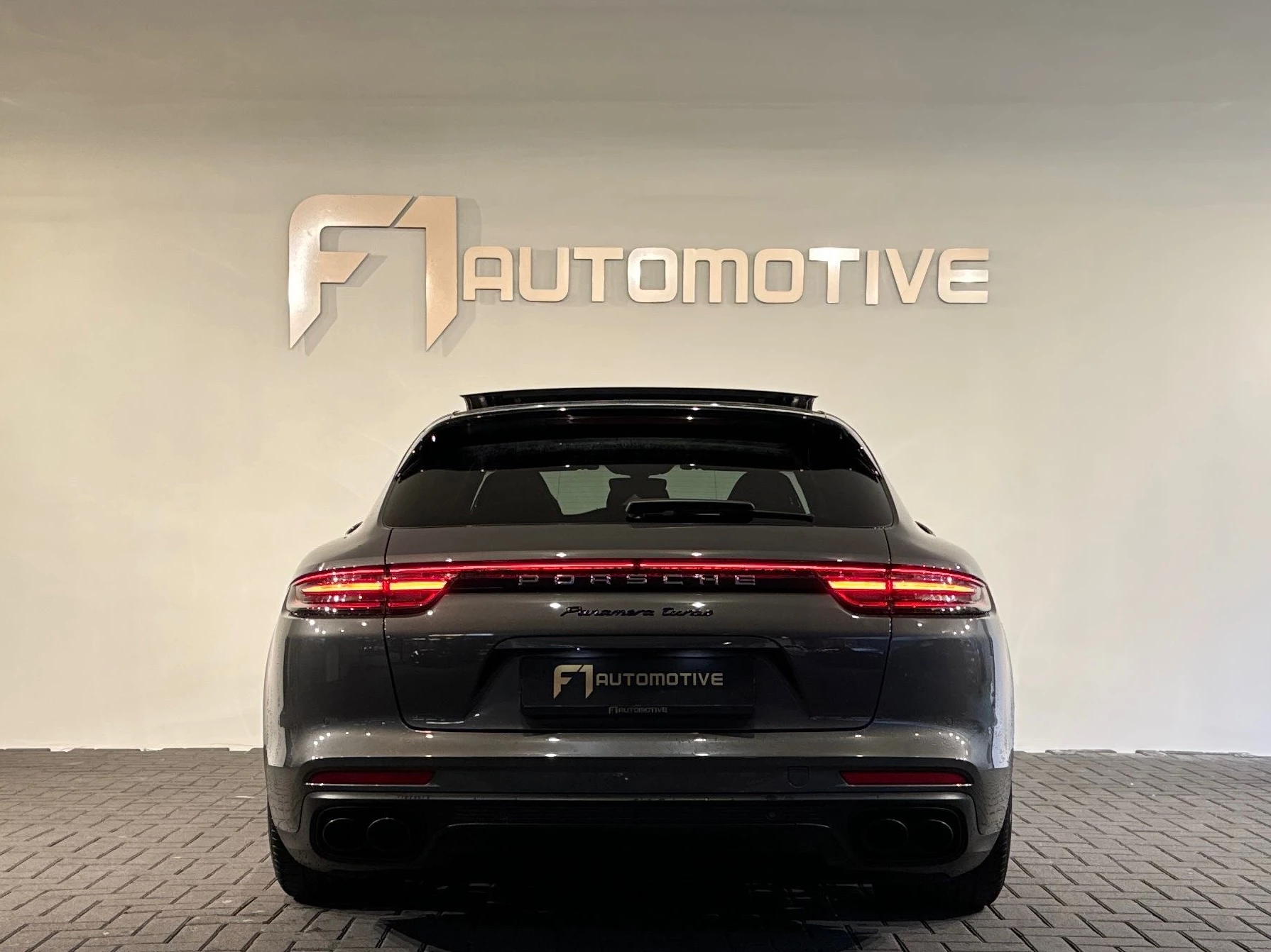 Hoofdafbeelding Porsche Panamera