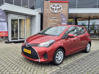 Toyota Yaris 1.3 VVT-i ASPIRATION 5-DEURS Toyota Yaris 1.3 VVT-i Aspiration TREKHAAK 880KG TREKGEWICHT 4S-BANDEN NAVIGATIE AIRCO CAMERA NL-AUTO