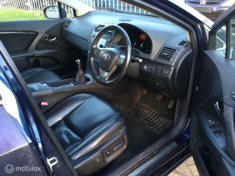 Hoofdafbeelding Toyota Avensis